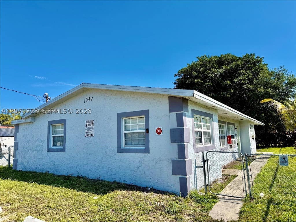 Photo of 1041 NW 7th Ct, Hallandale Beach, FL 33009 (MLS # A12070723)