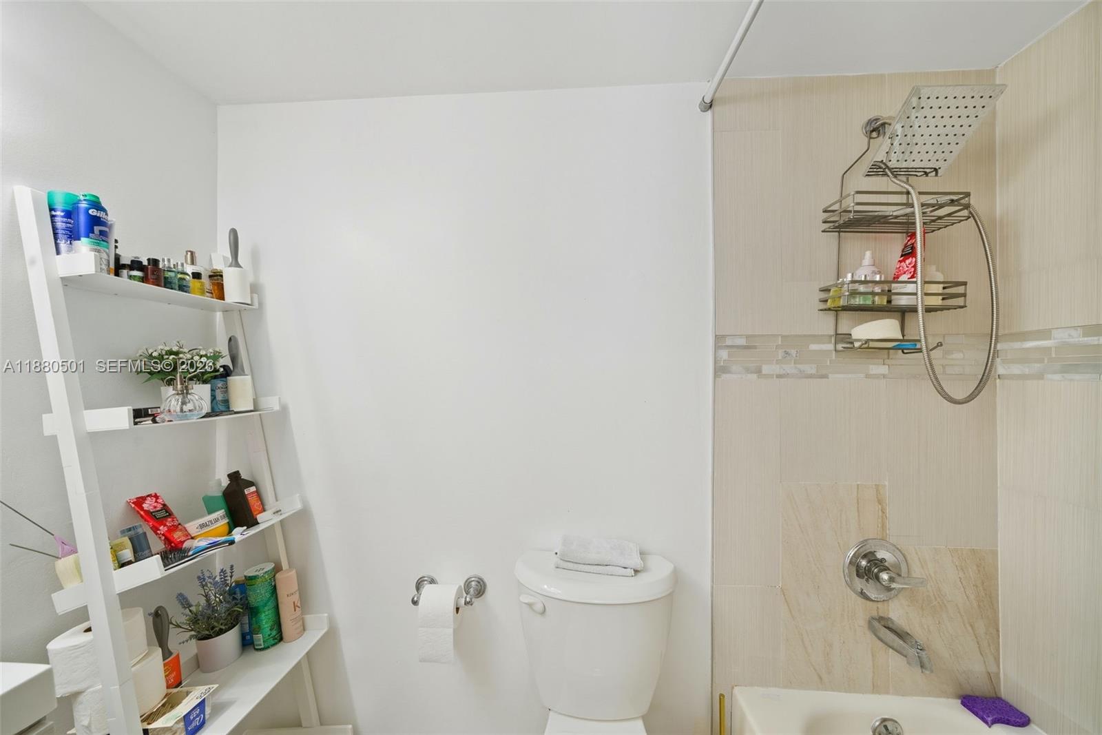 BAYVIEW PALMS CONDO - Residential