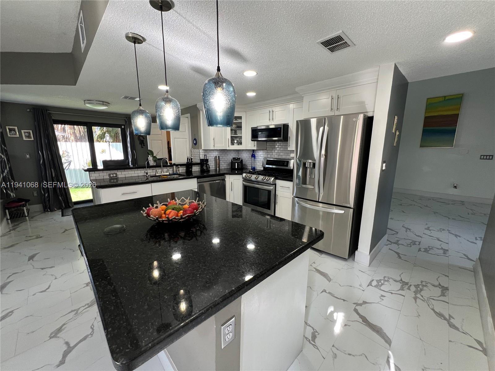 LAGO MAR SOUTH - Residential