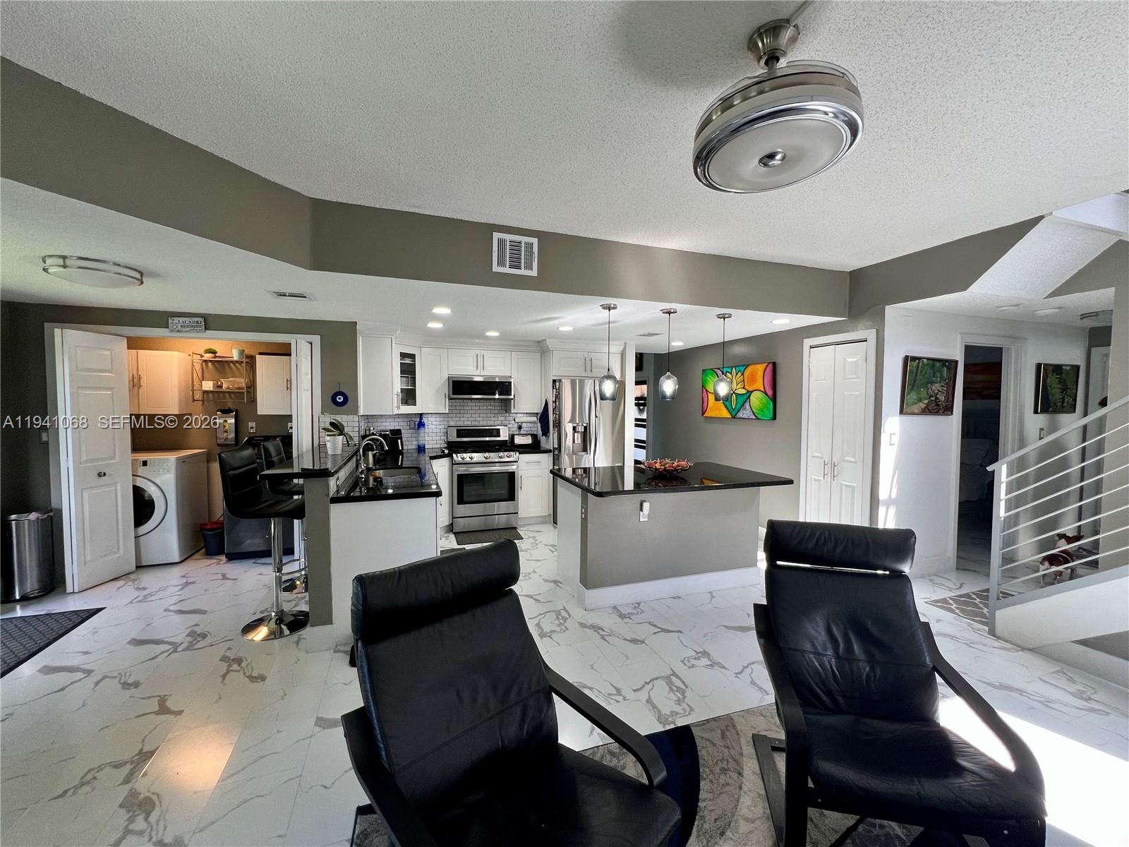 LAGO MAR SOUTH - Residential