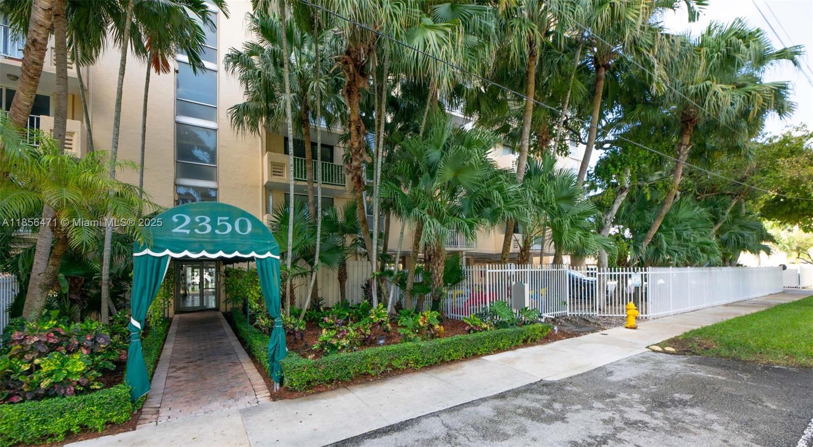 VECINO DEL MAR CONDO - Residential