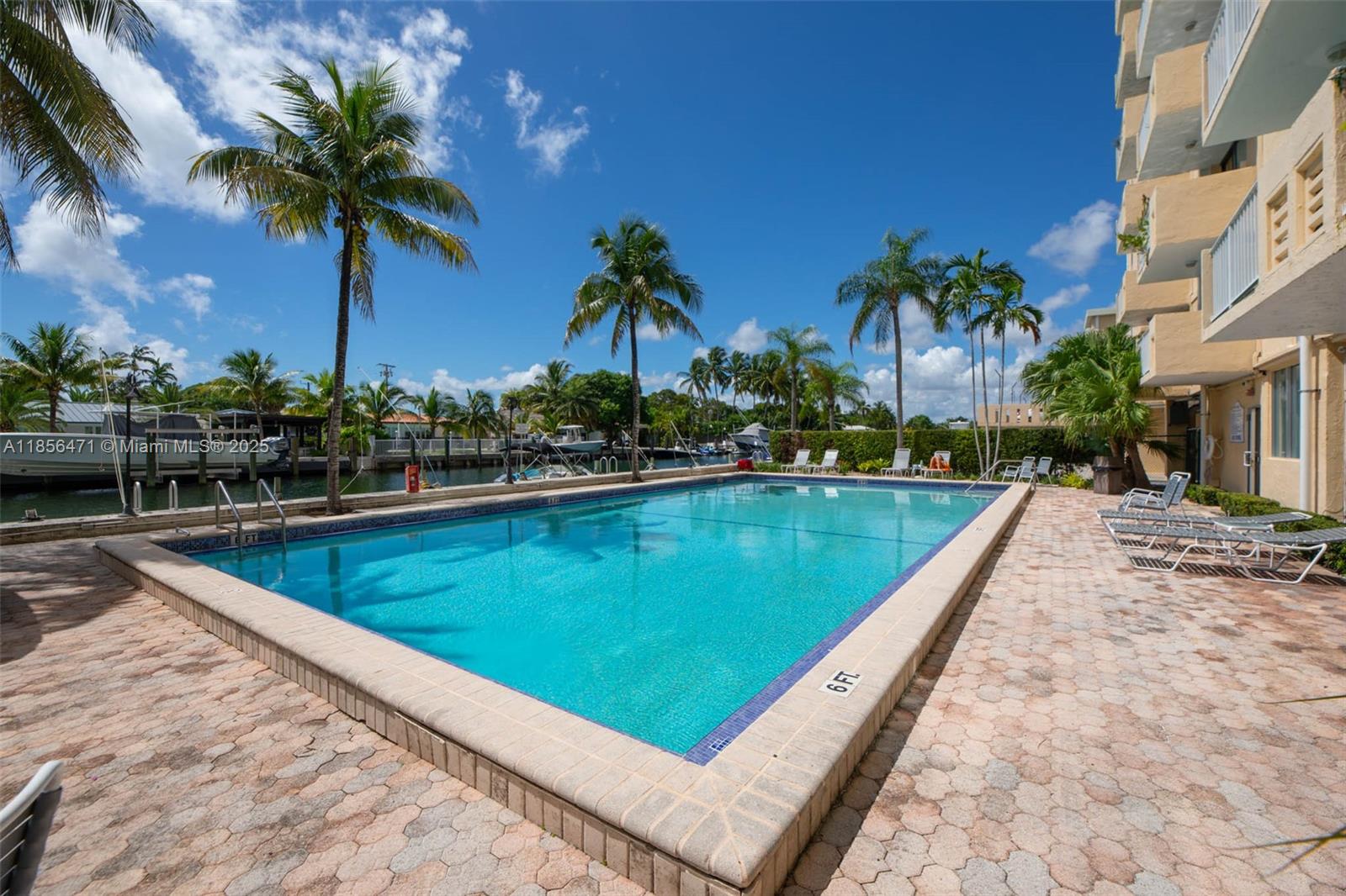 VECINO DEL MAR CONDO - Residential
