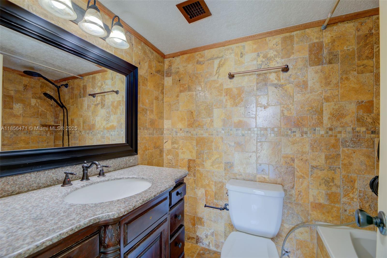 VECINO DEL MAR CONDO - Residential