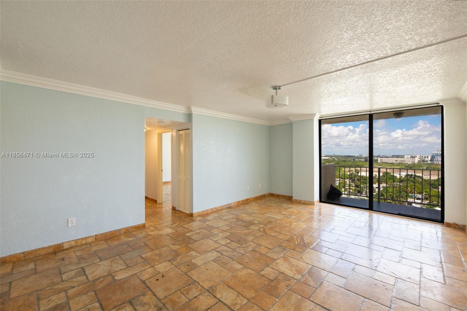 VECINO DEL MAR CONDO - Residential