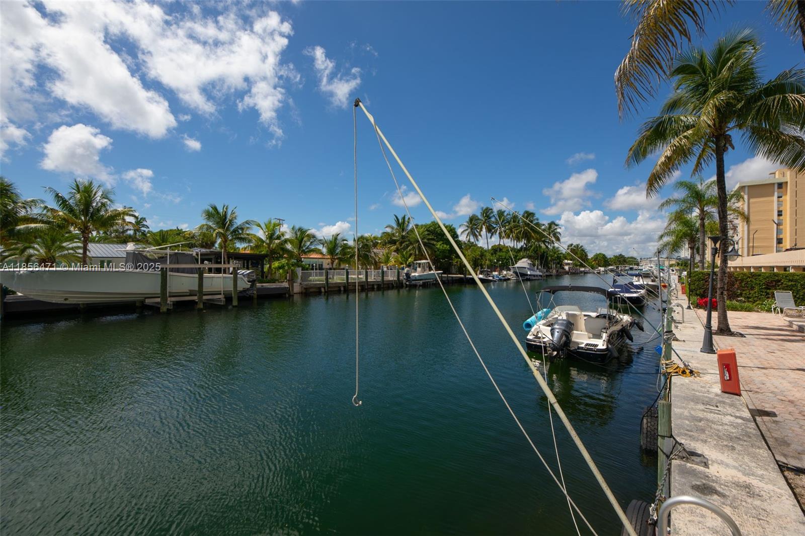 VECINO DEL MAR CONDO - Residential