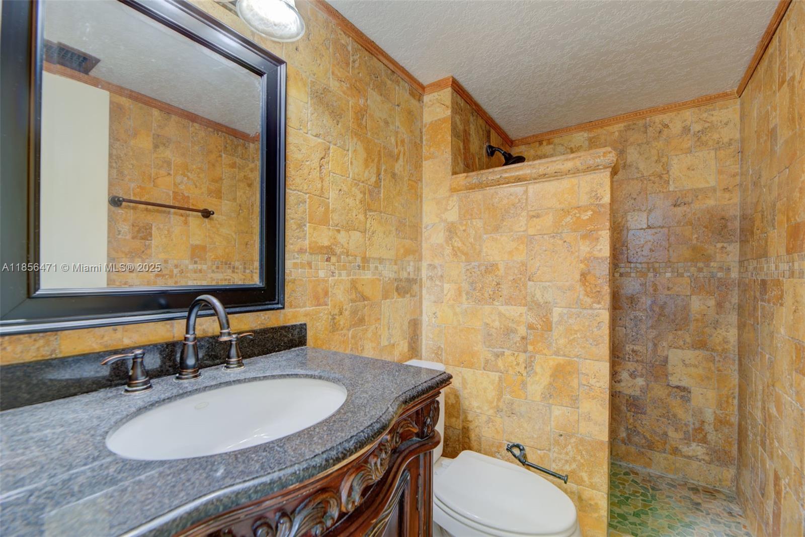 VECINO DEL MAR CONDO - Residential