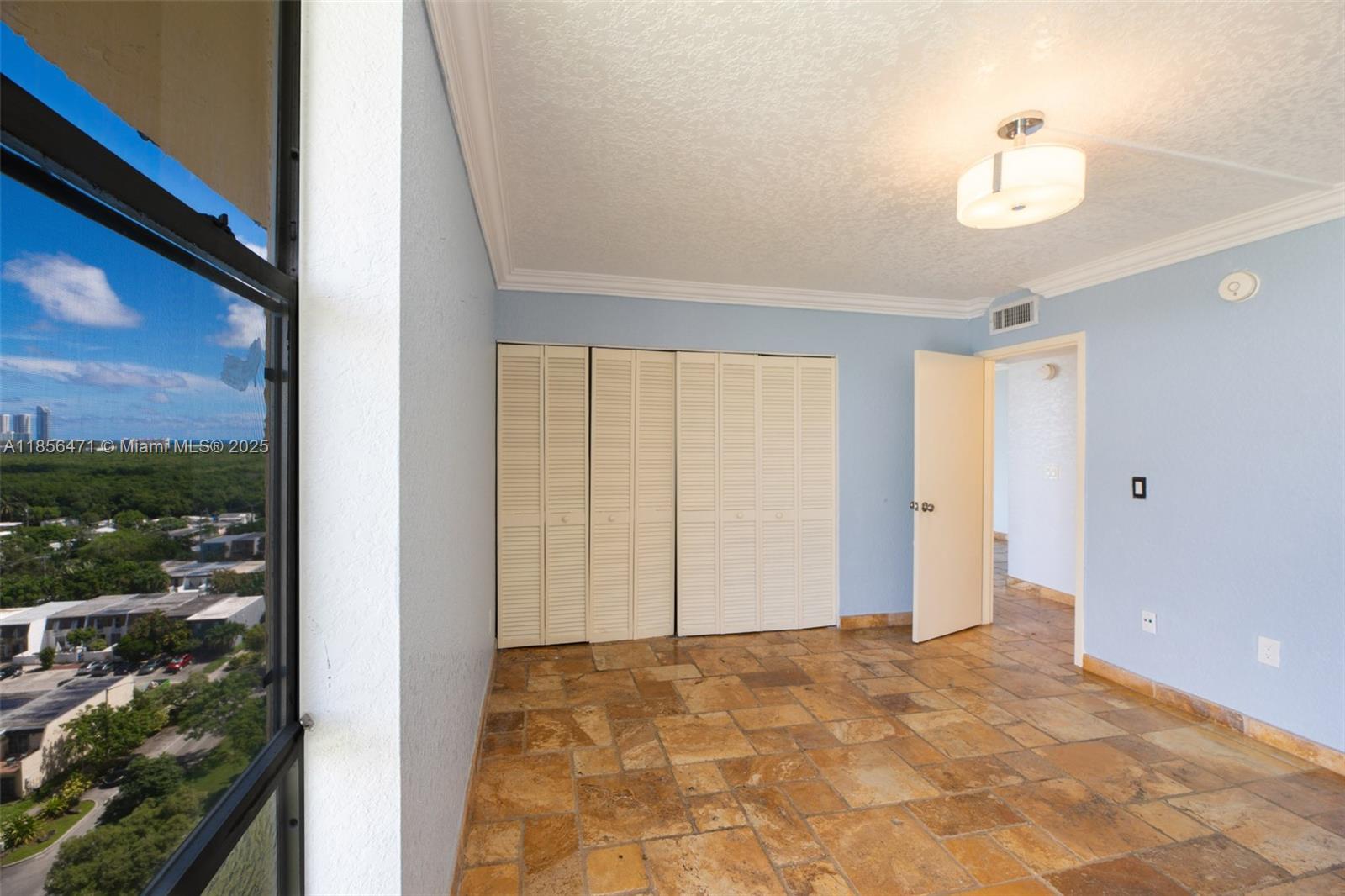 VECINO DEL MAR CONDO - Residential