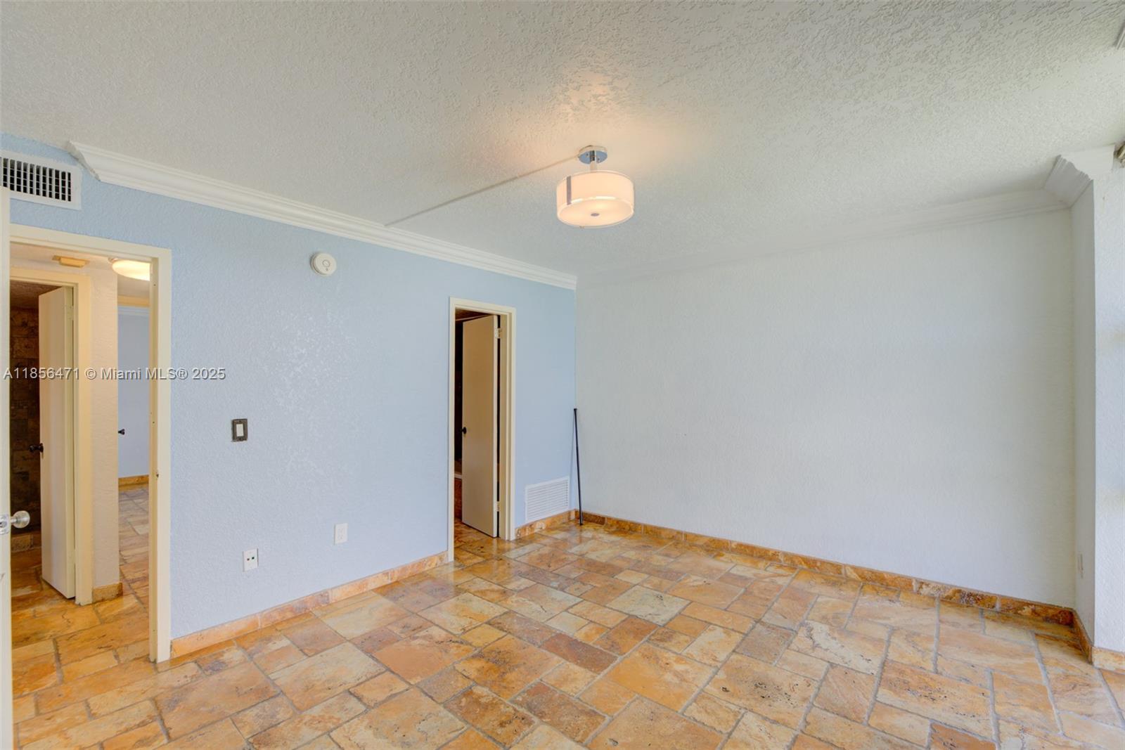 VECINO DEL MAR CONDO - Residential