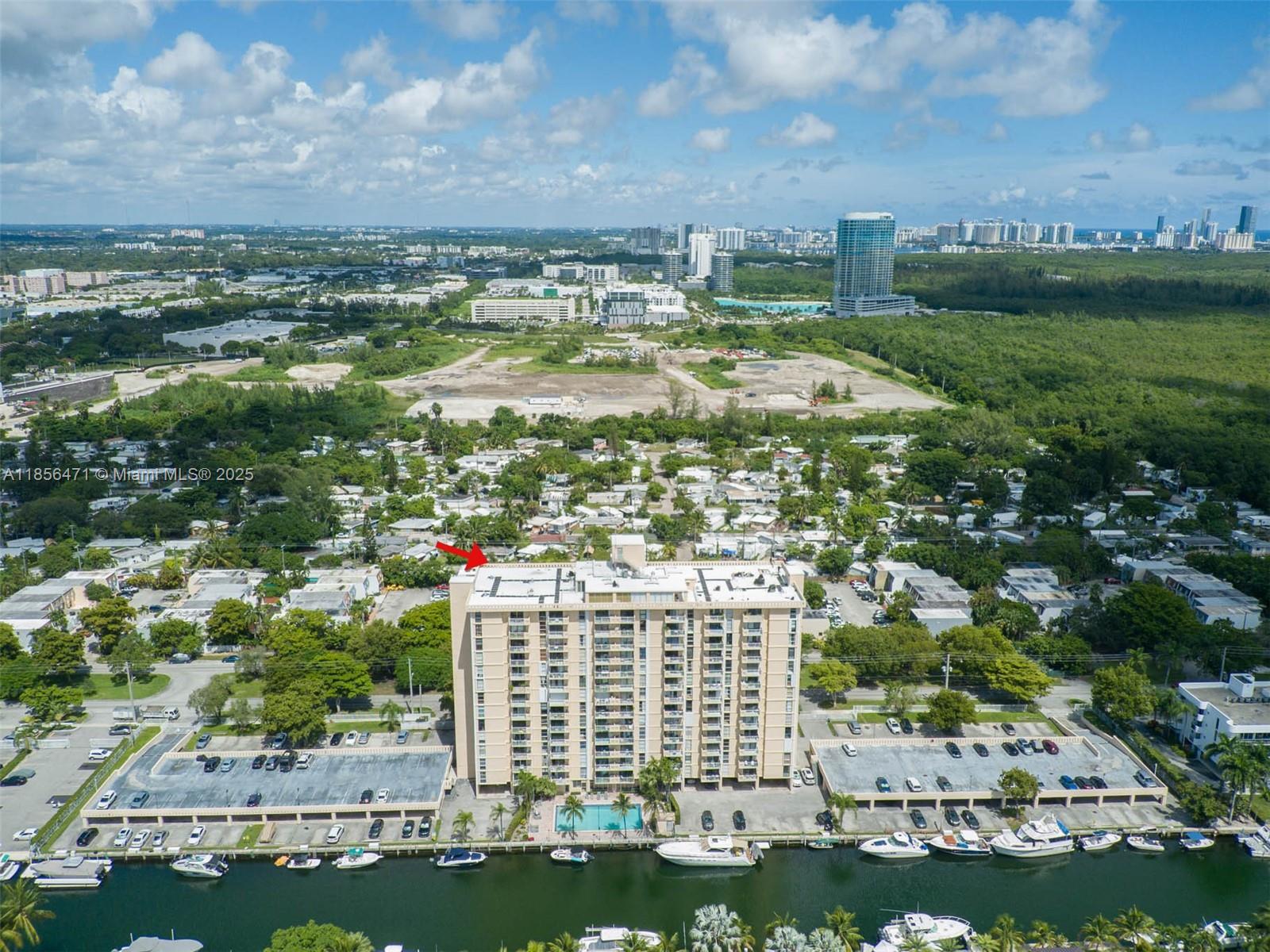 VECINO DEL MAR CONDO - Residential
