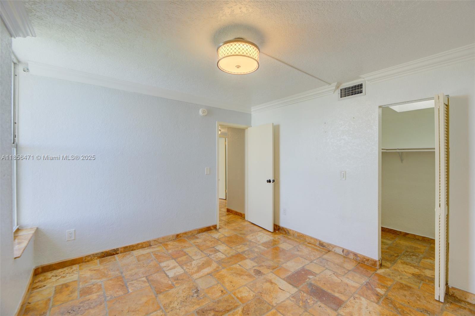 VECINO DEL MAR CONDO - Residential