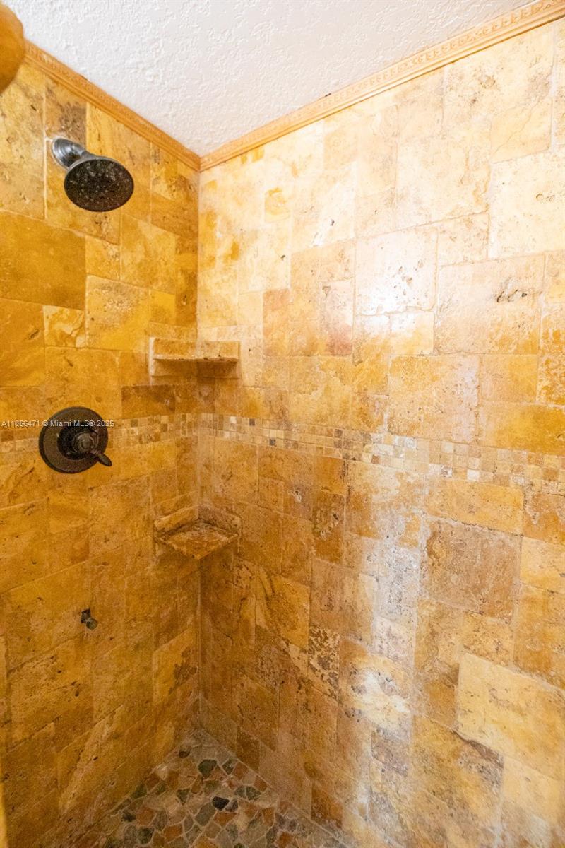 VECINO DEL MAR CONDO - Residential