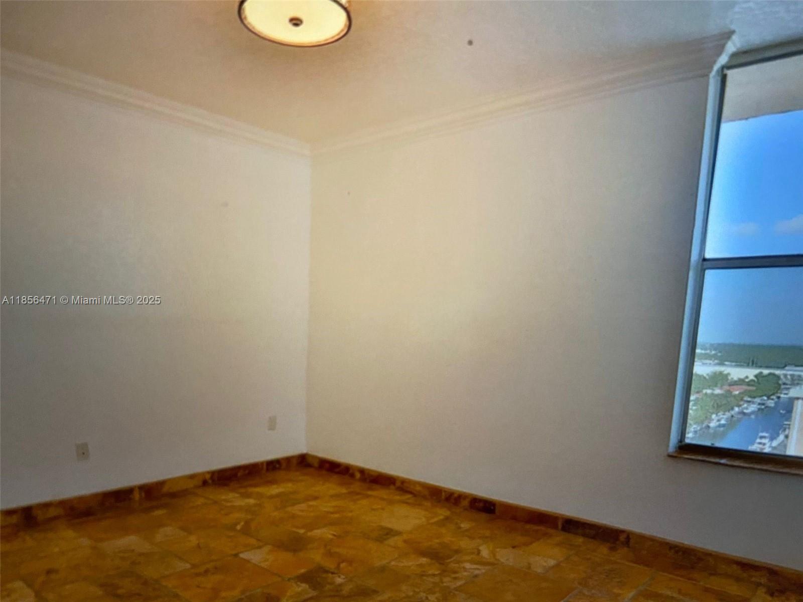 2350 NE 135th St 1503