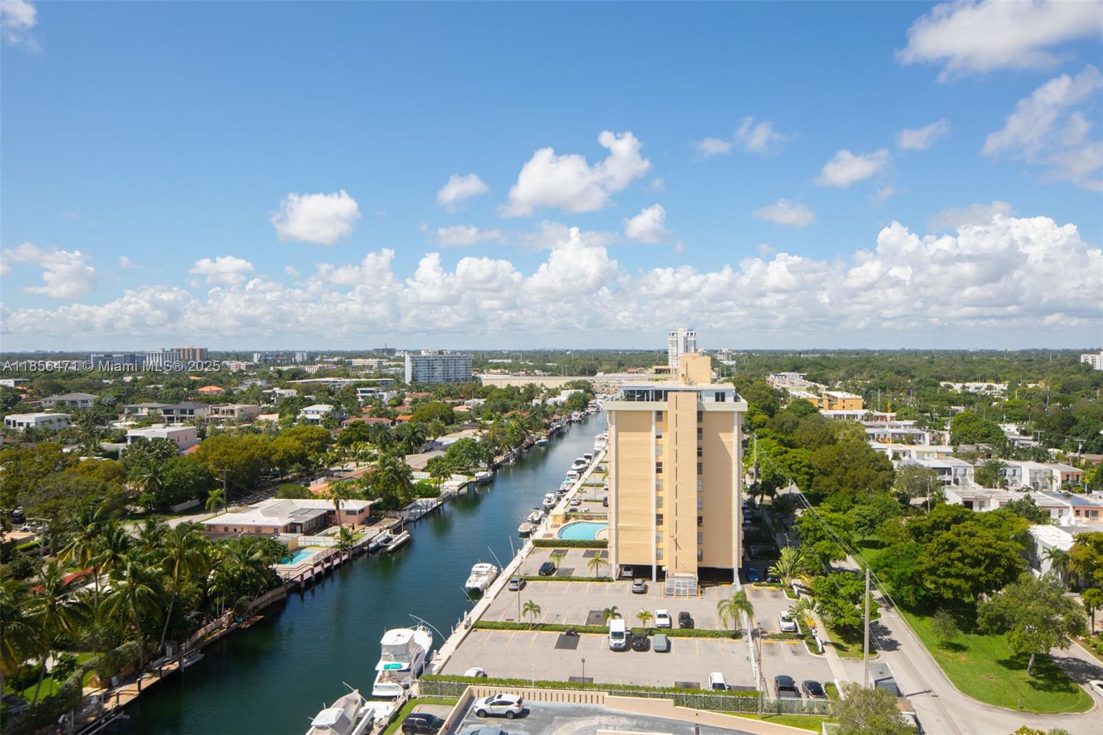 VECINO DEL MAR CONDO - Residential