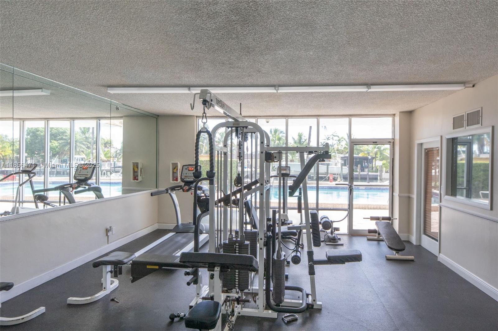 VECINO DEL MAR CONDO - Residential
