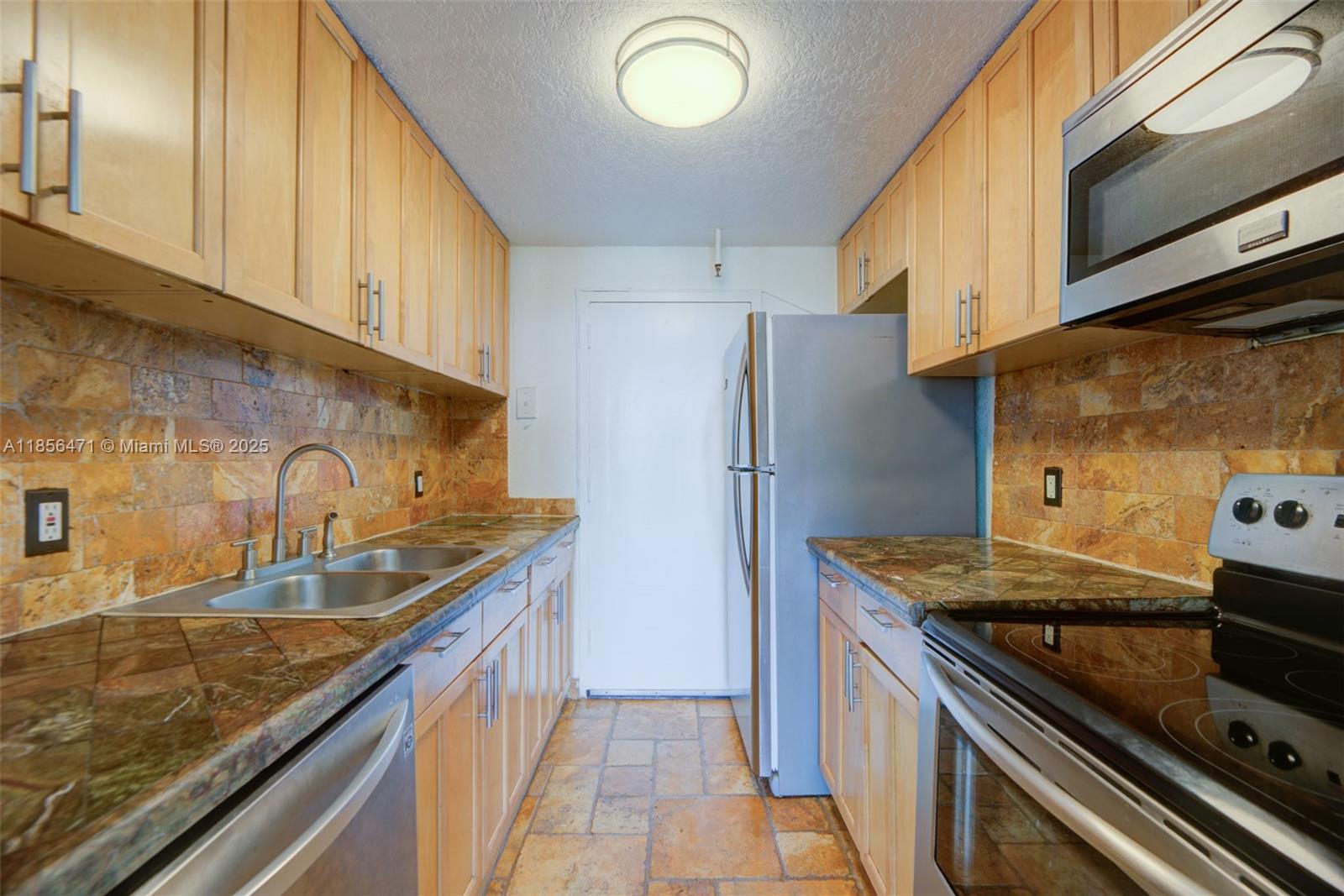 VECINO DEL MAR CONDO - Residential