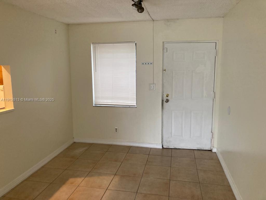 PRESIDENTIAL GOLFVIEW CON - Residential