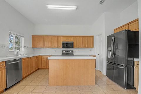 Tiny photo for 2020 SE 23rd Ave, Homestead, FL 33035 (MLS # A11999677)