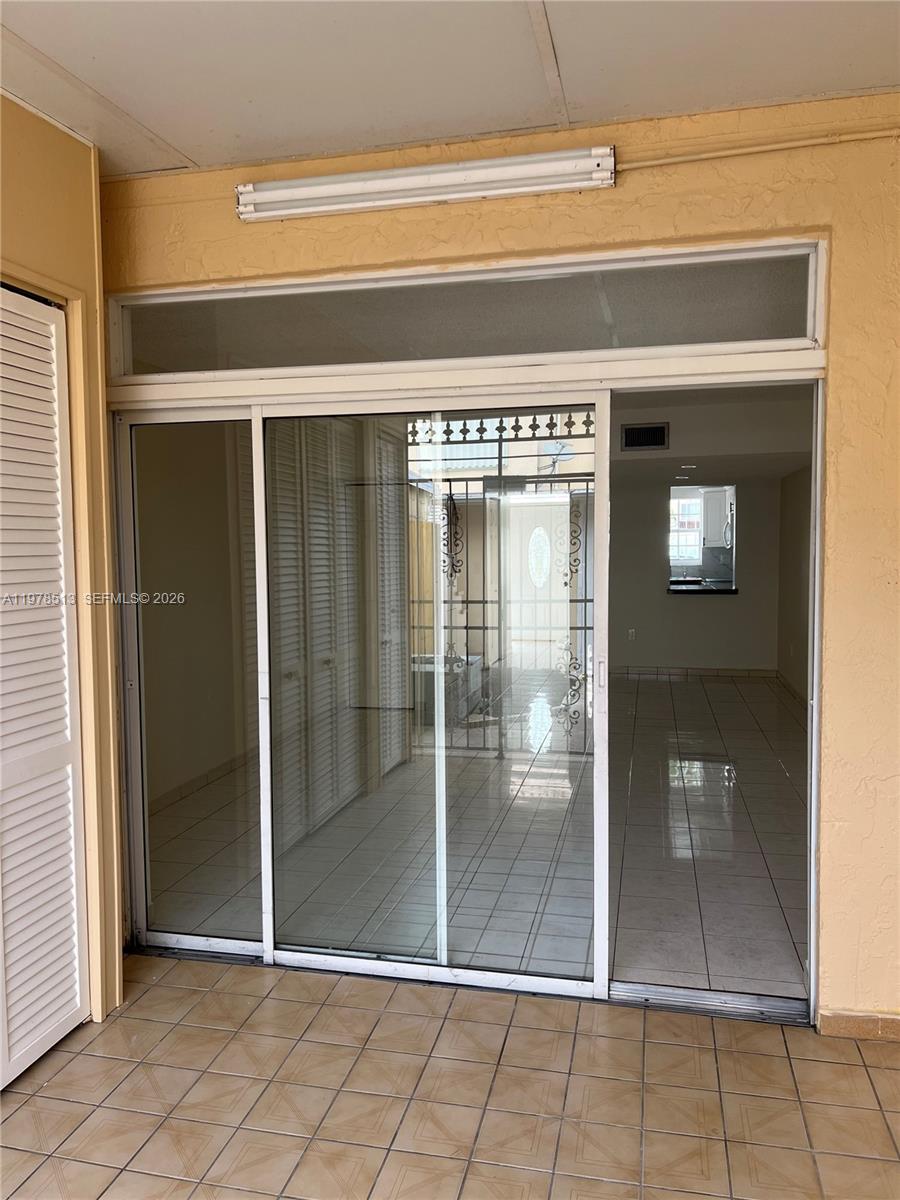 MANGO HILL CONDO #7 - Residential Lease