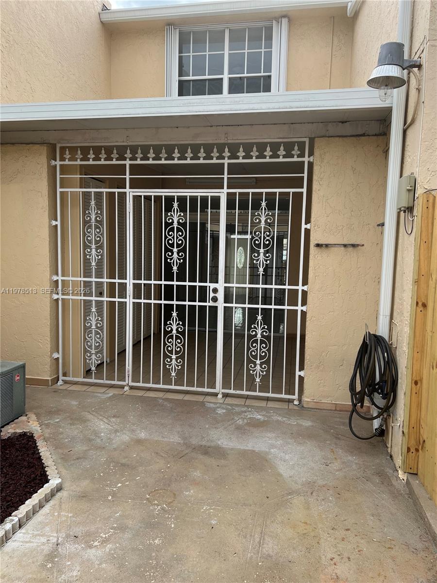 MANGO HILL CONDO #7 - Residential Lease