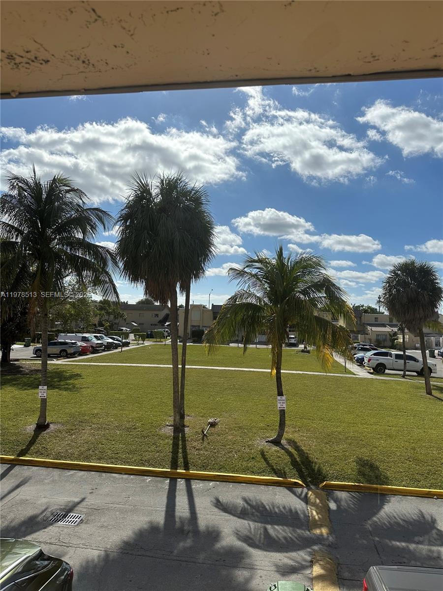 MANGO HILL CONDO #7 - Residential Lease