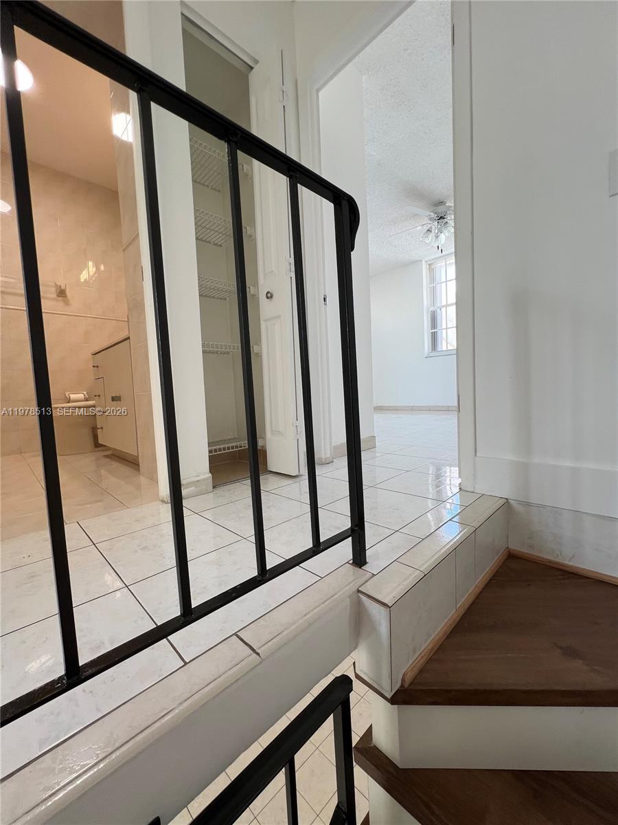 MANGO HILL CONDO #7 - Residential Lease