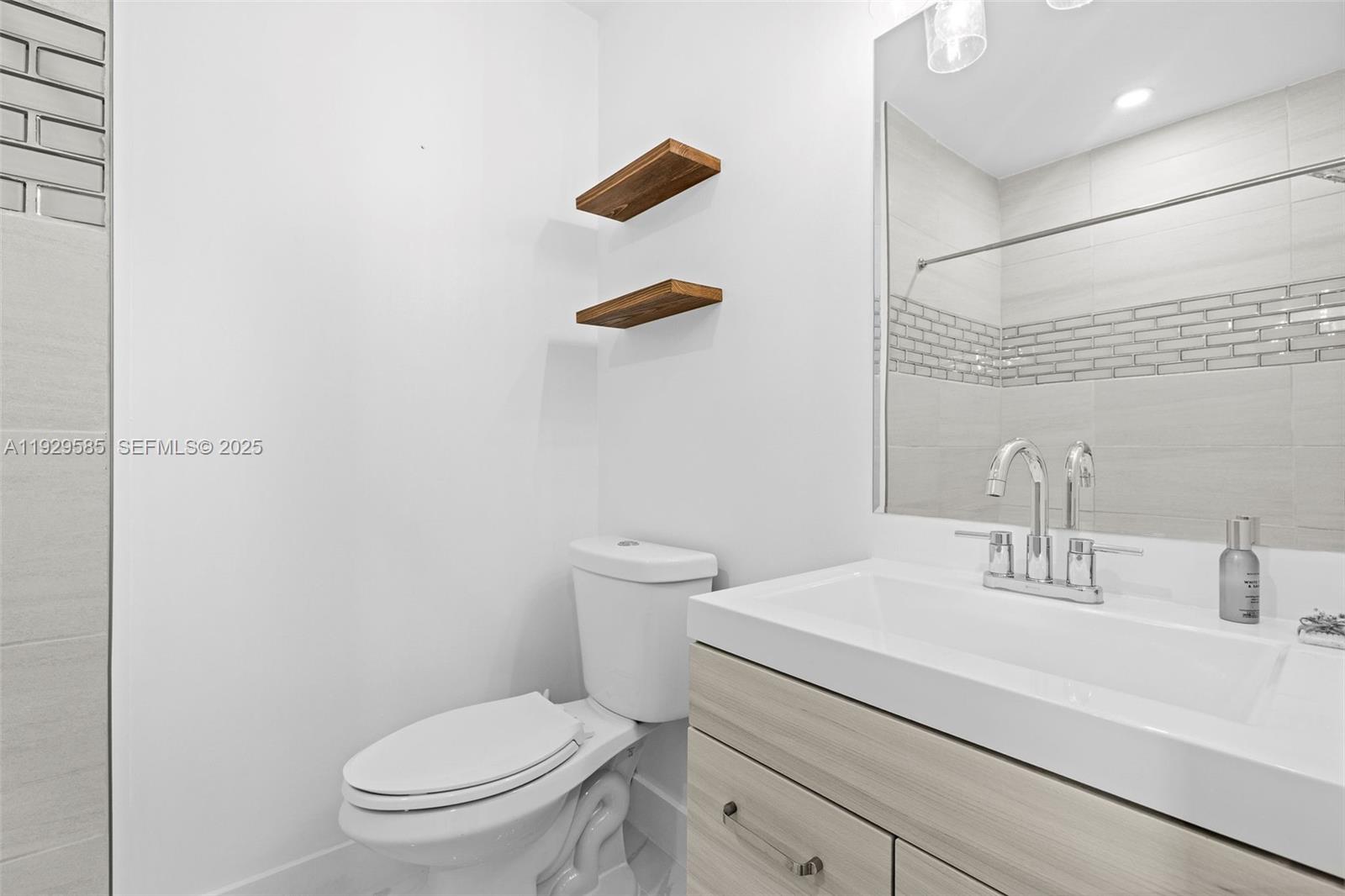 S CORAL HOMES SEC 3 - Residential