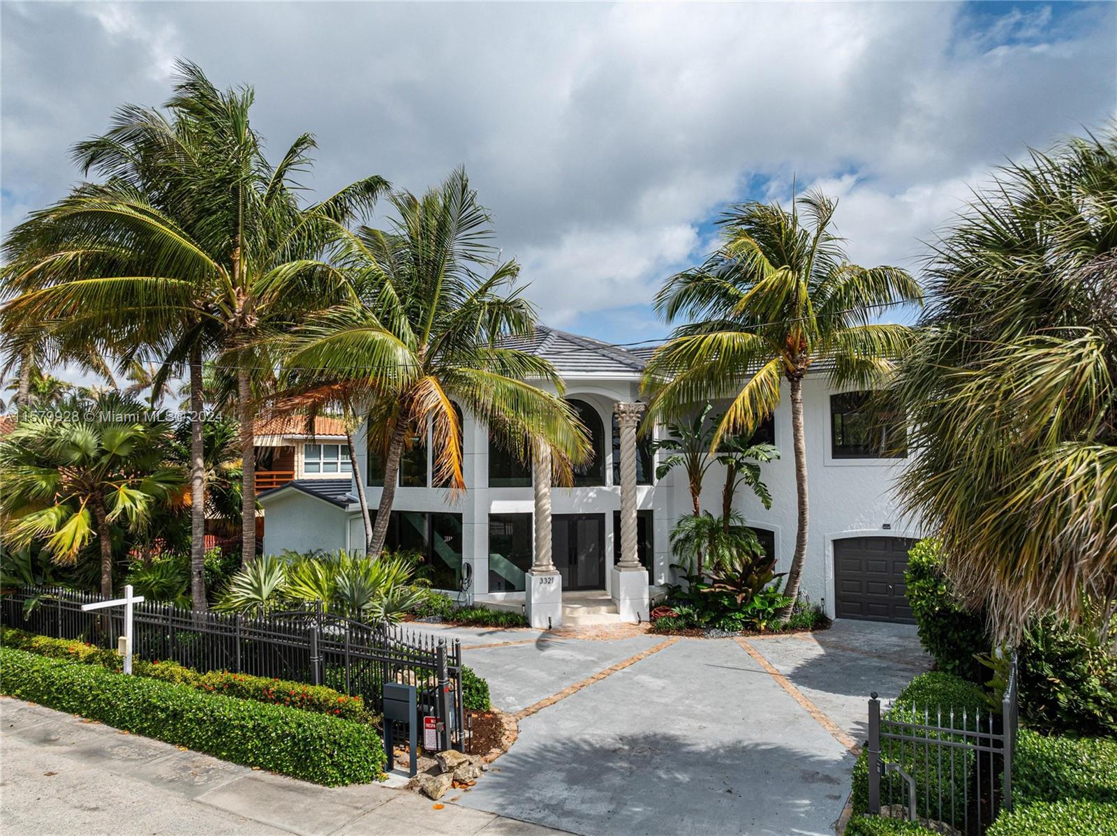Property for Sale at 3321 Ne 16th Pl Pl, Fort Lauderdale, Broward County, Florida - Bedrooms: 5 
Bathrooms: 5  - $4,625,000