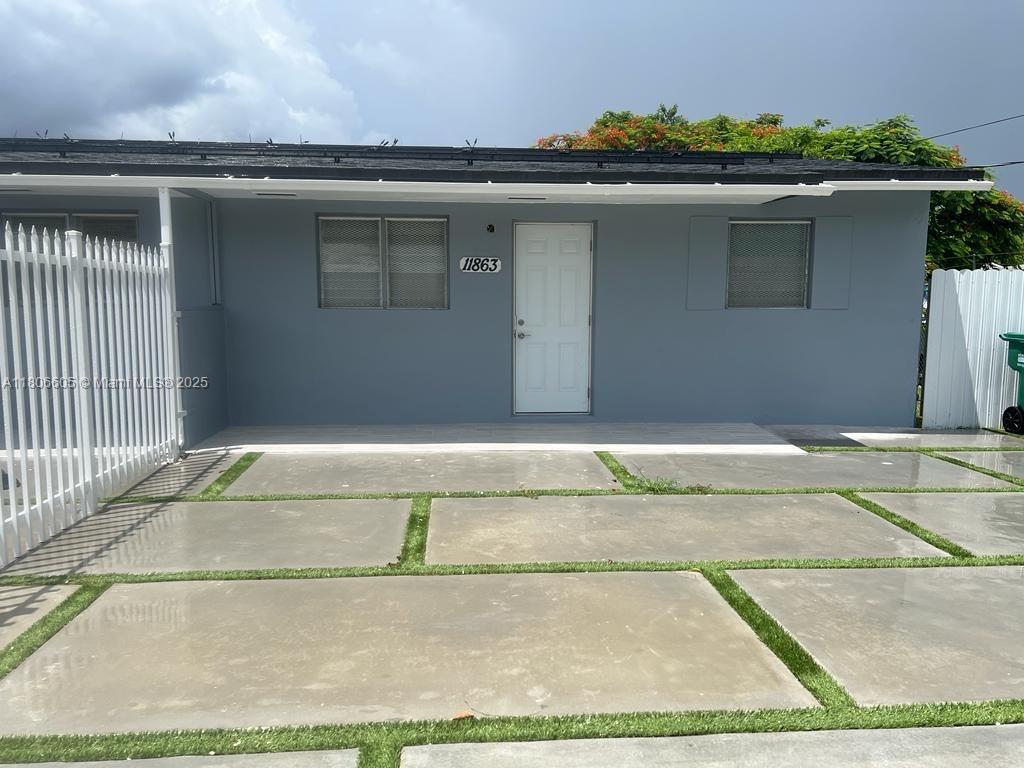 11863 Sw 213th St 11863, Miami, Broward County, Florida - 2 Bedrooms  
1 Bathrooms - 