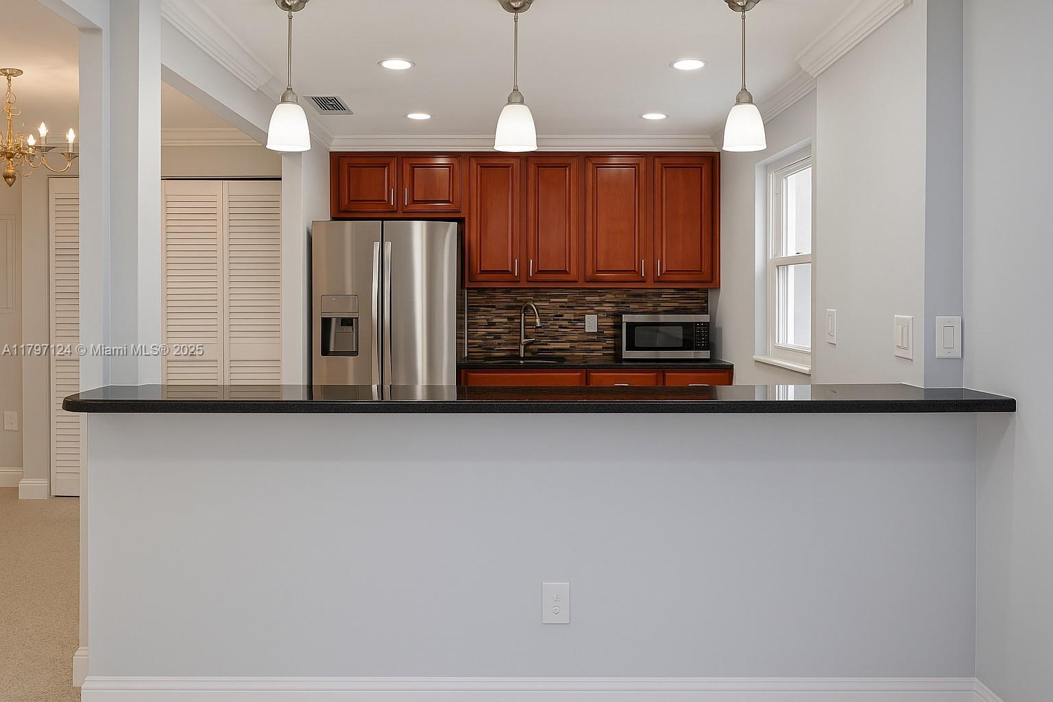 3242 Mary St S117