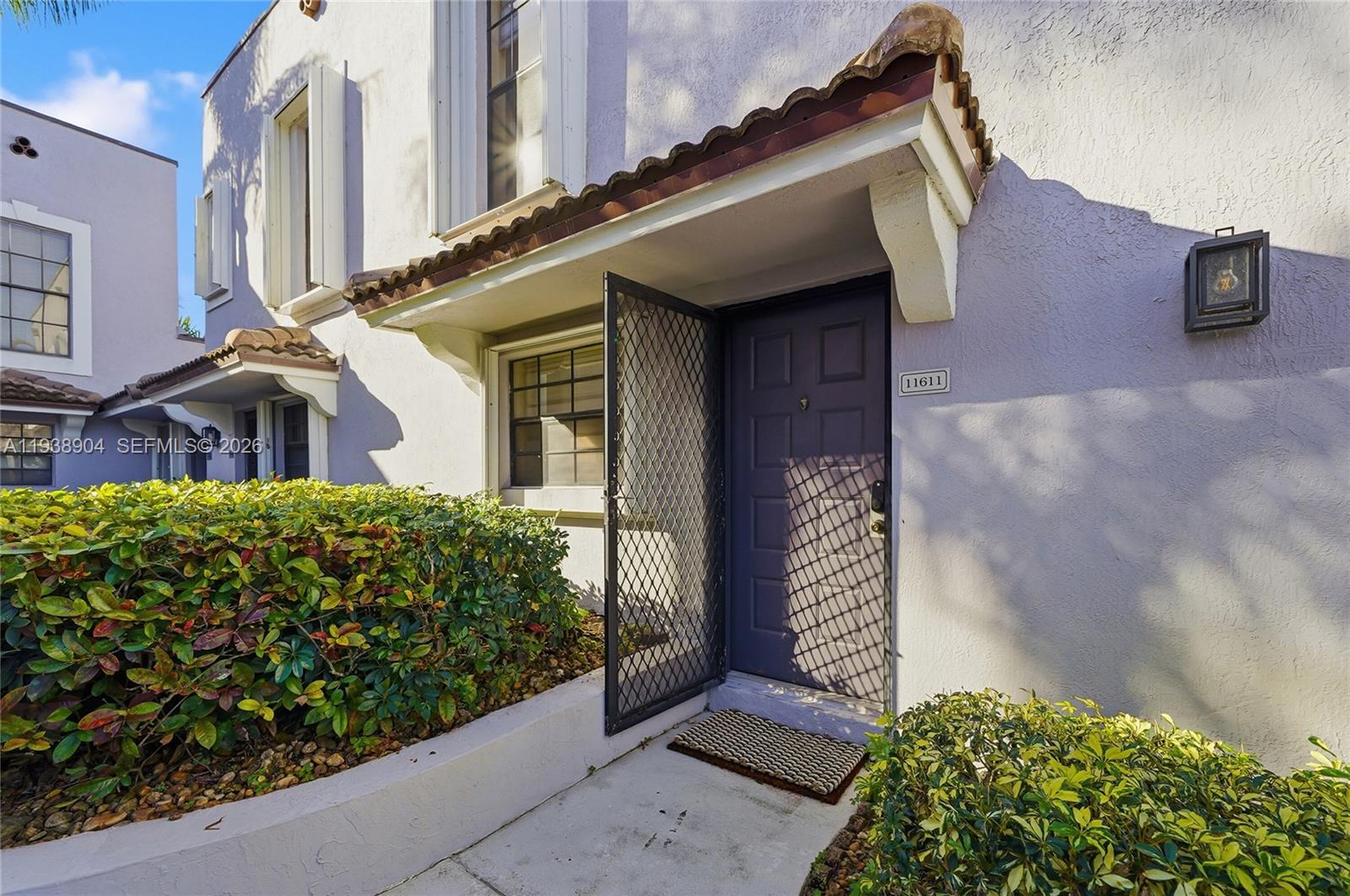 PEMBROKE LAKES SECTION EI - Residential