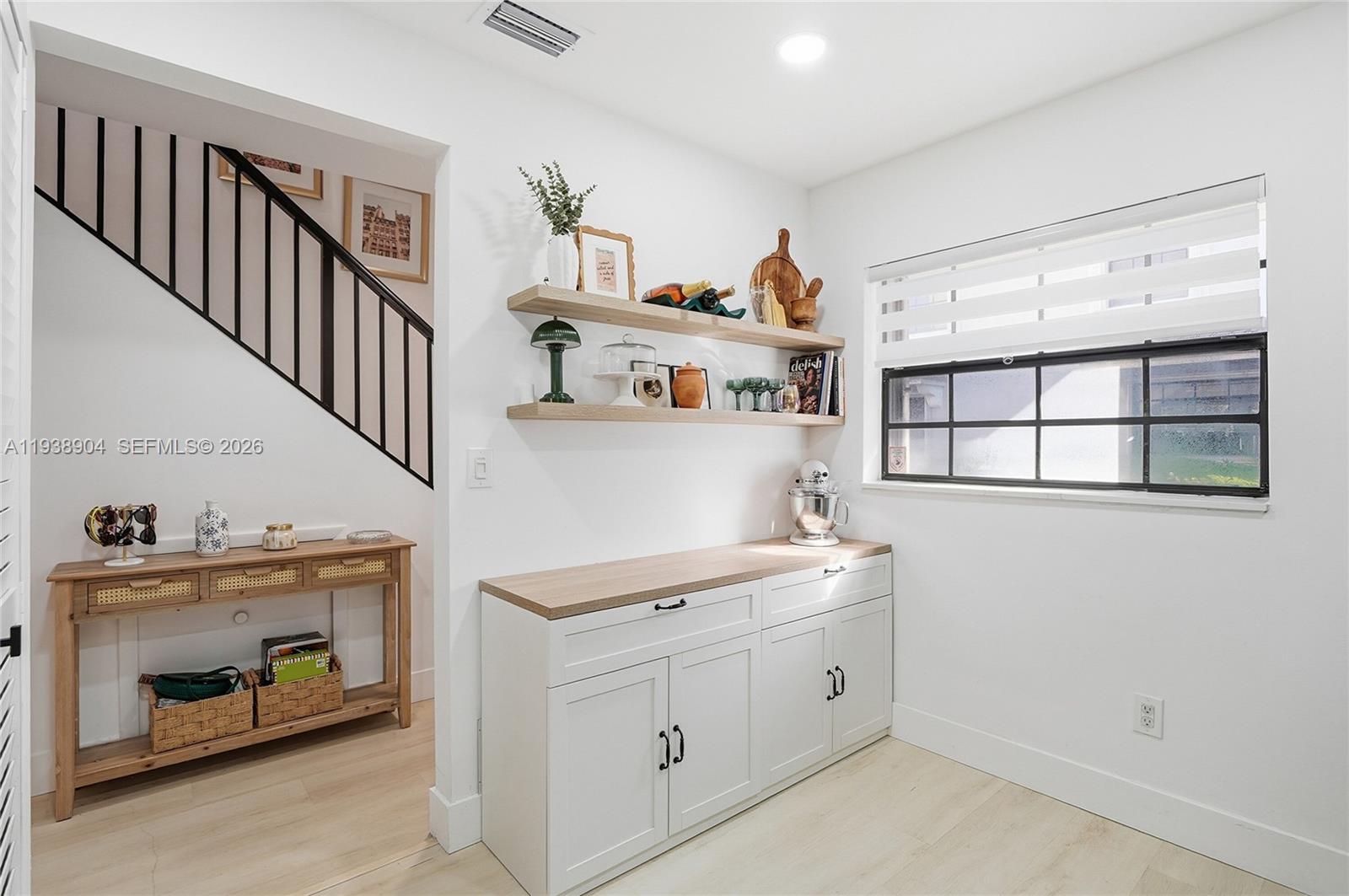 PEMBROKE LAKES SECTION EI - Residential