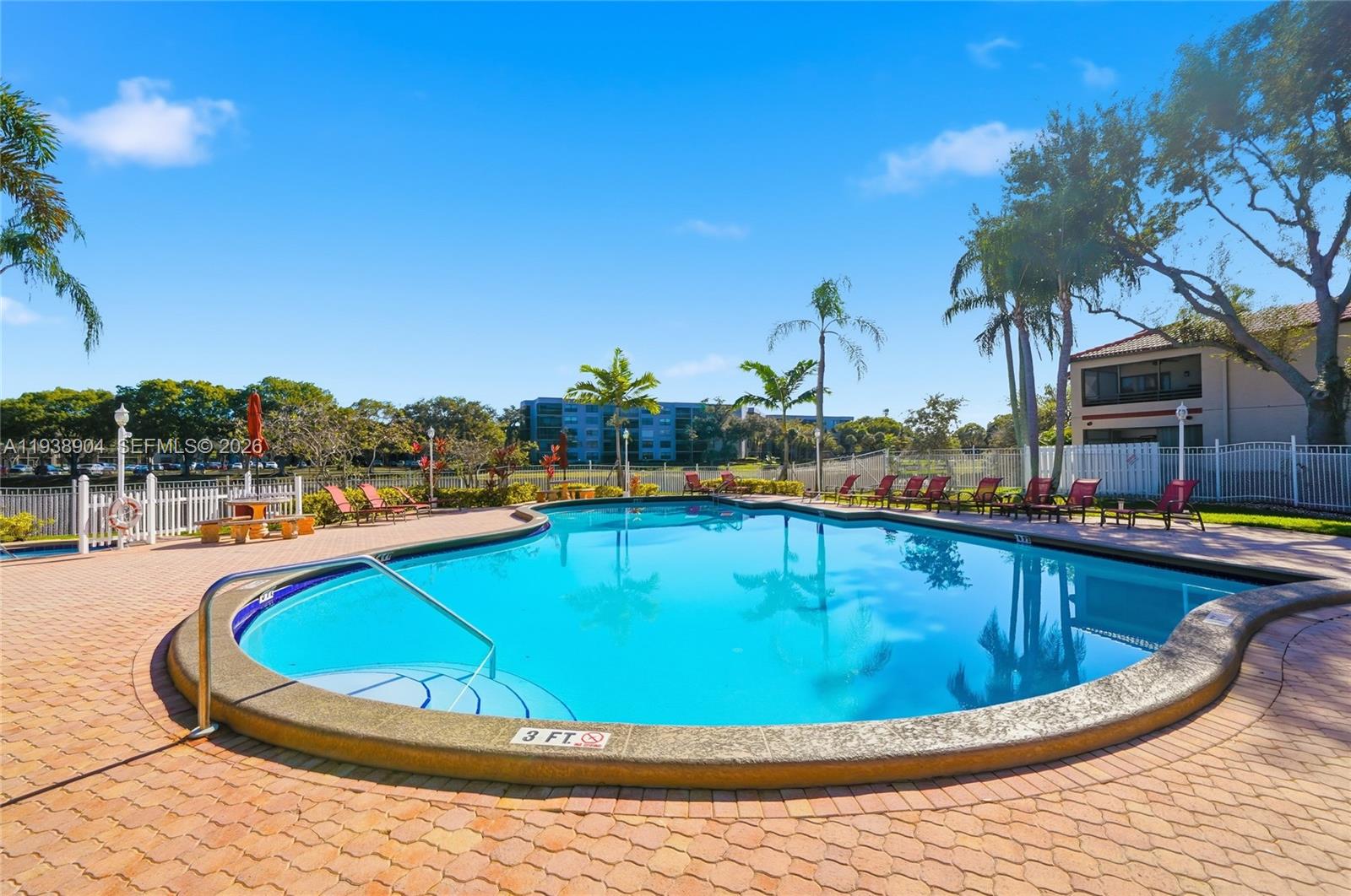 PEMBROKE LAKES SECTION EI - Residential