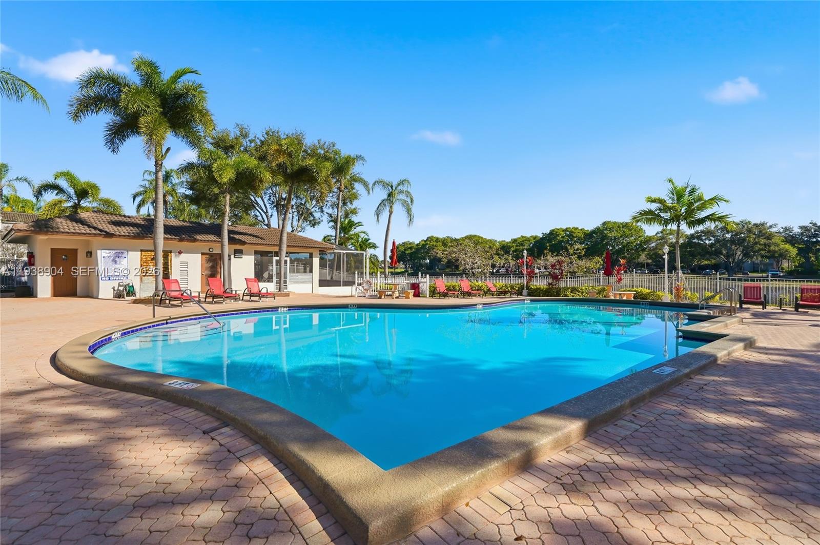 PEMBROKE LAKES SECTION EI - Residential