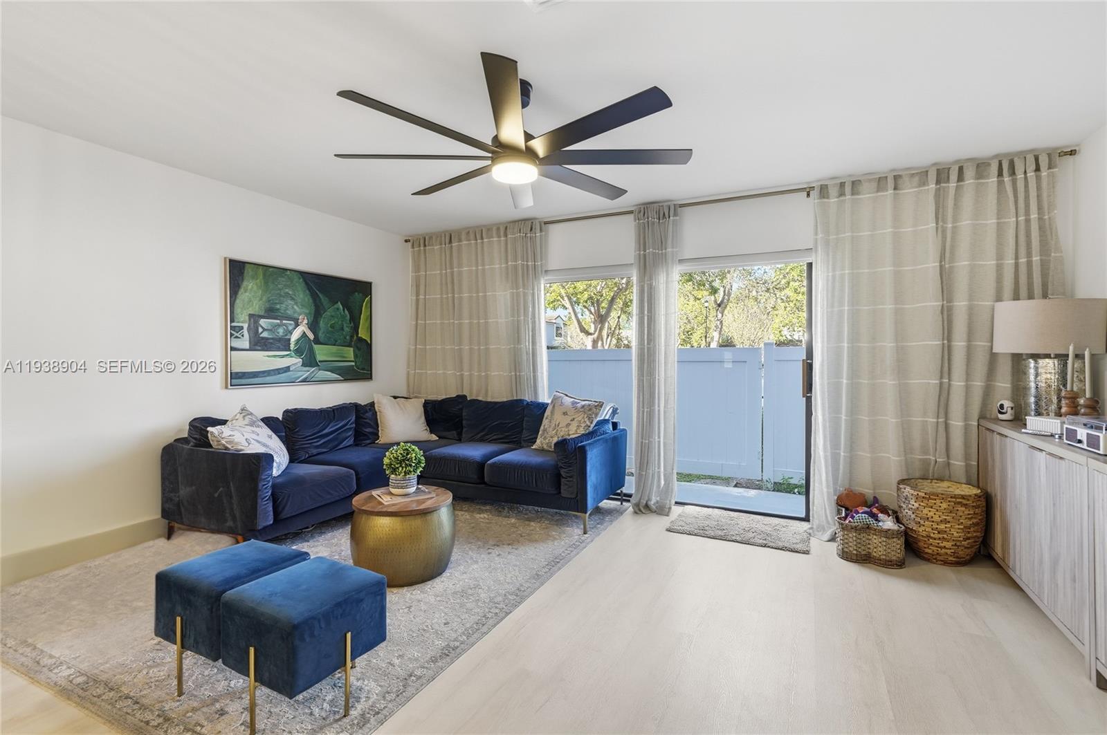 PEMBROKE LAKES SECTION EI - Residential