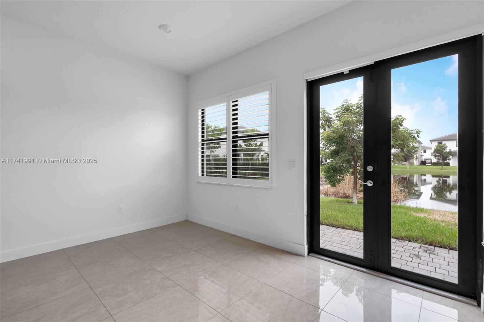 TUSCAN ISLES - Residential