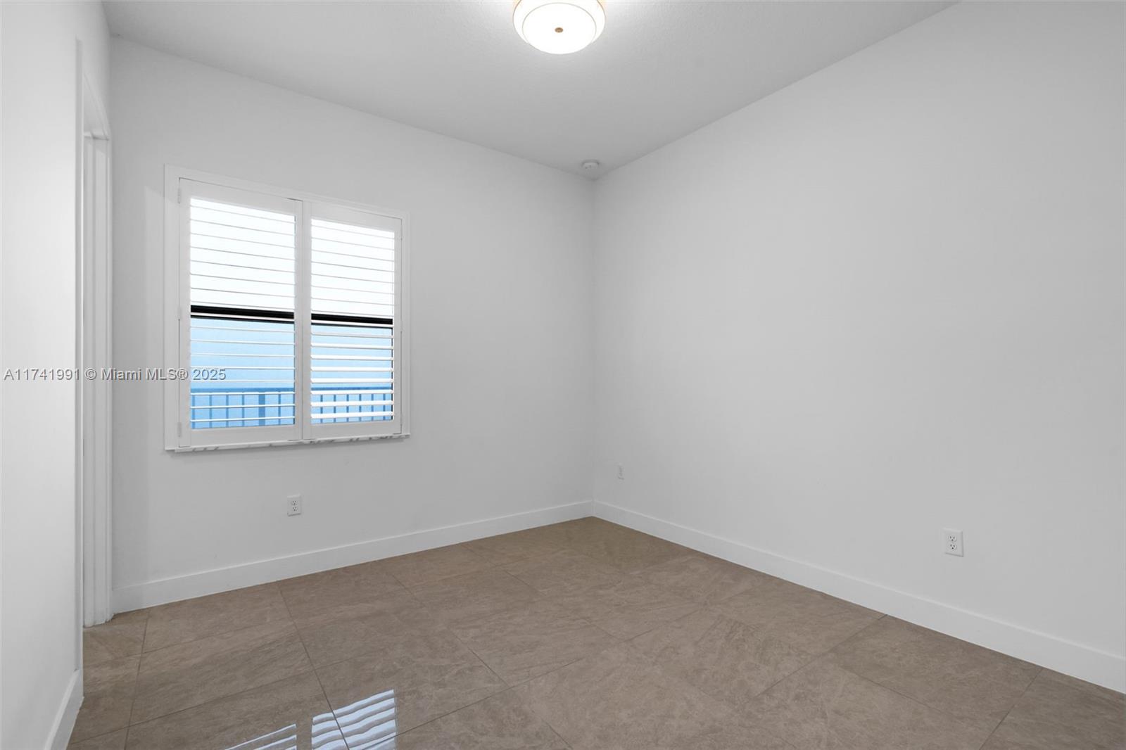 TUSCAN ISLES - Residential