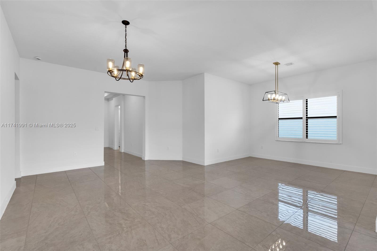 TUSCAN ISLES - Residential