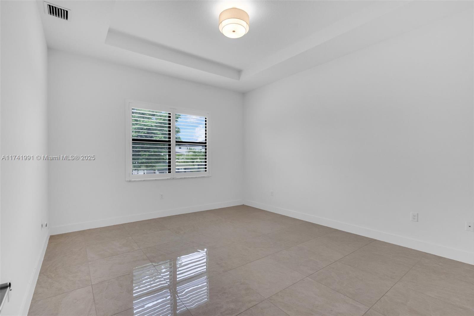 TUSCAN ISLES - Residential