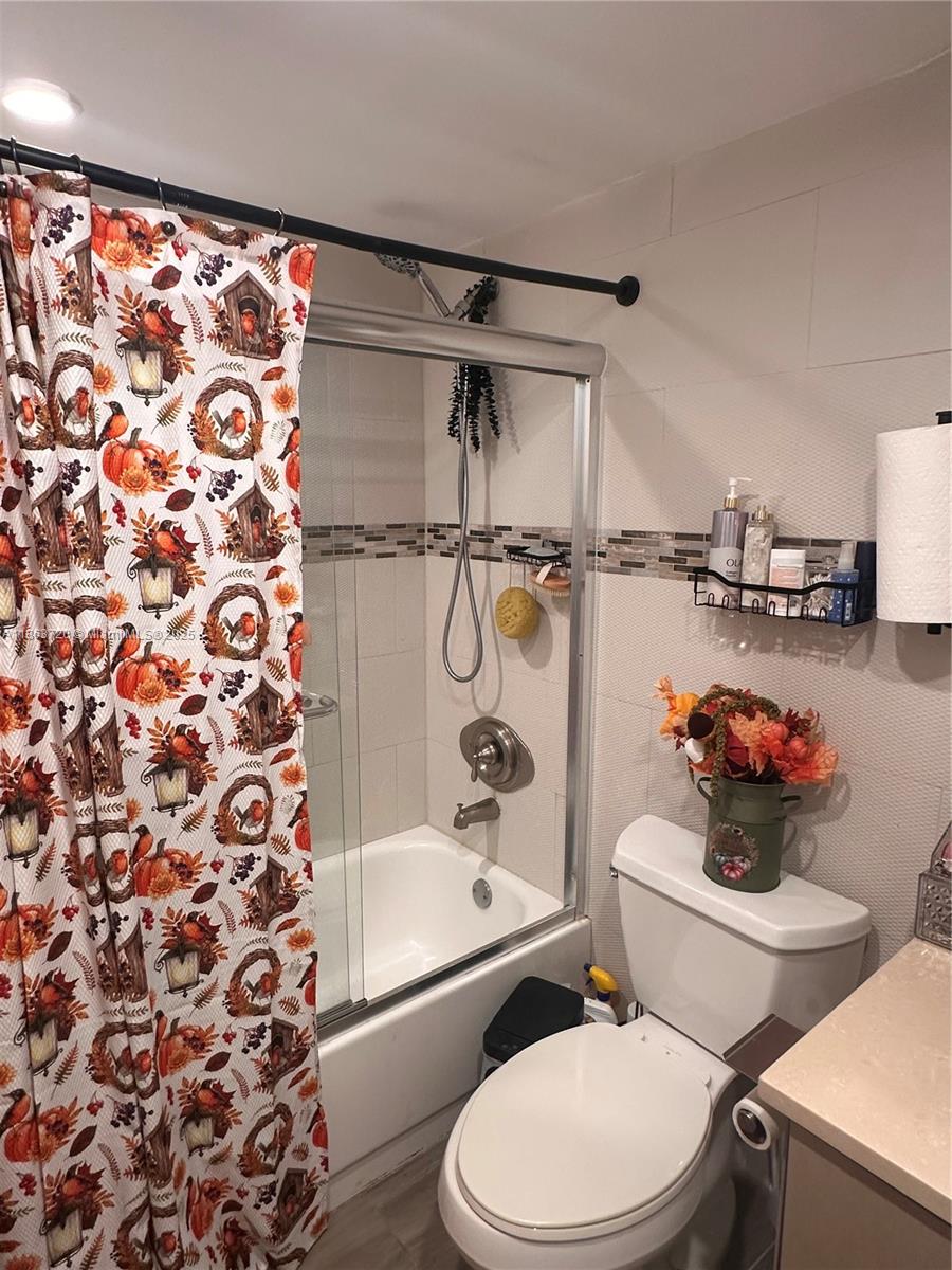 SUNRISE LAKES 168 CONDO - Residential