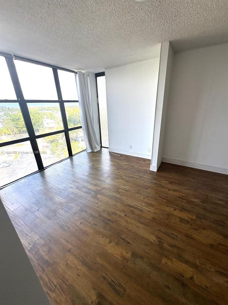 OCEANVIEW PARK CONDO - Residential