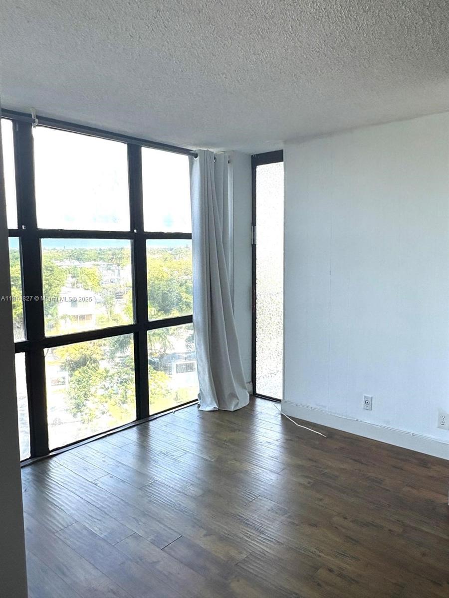OCEANVIEW PARK CONDO - Residential