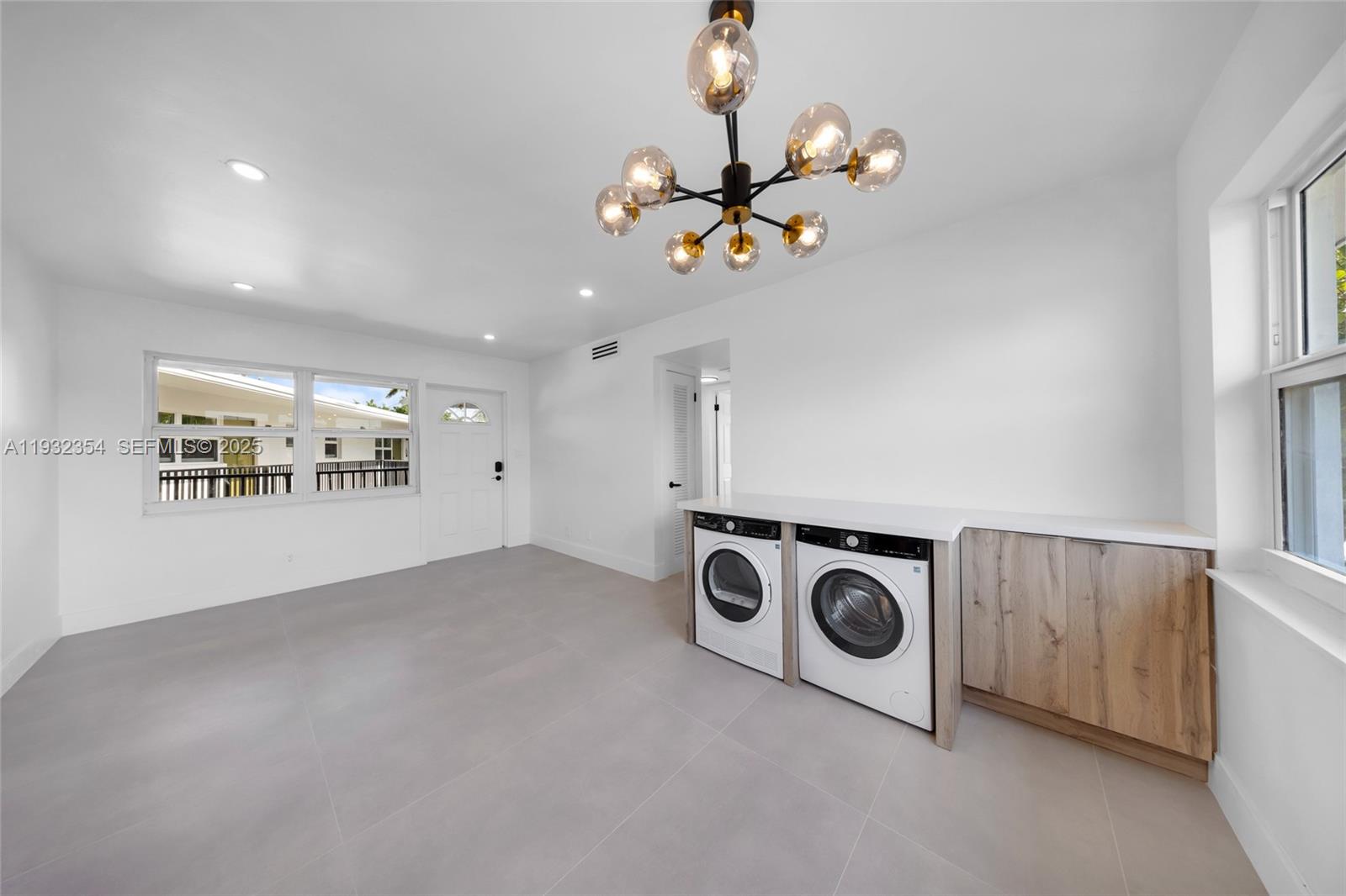 CORAL RIDGE ISLES - Residential Lease