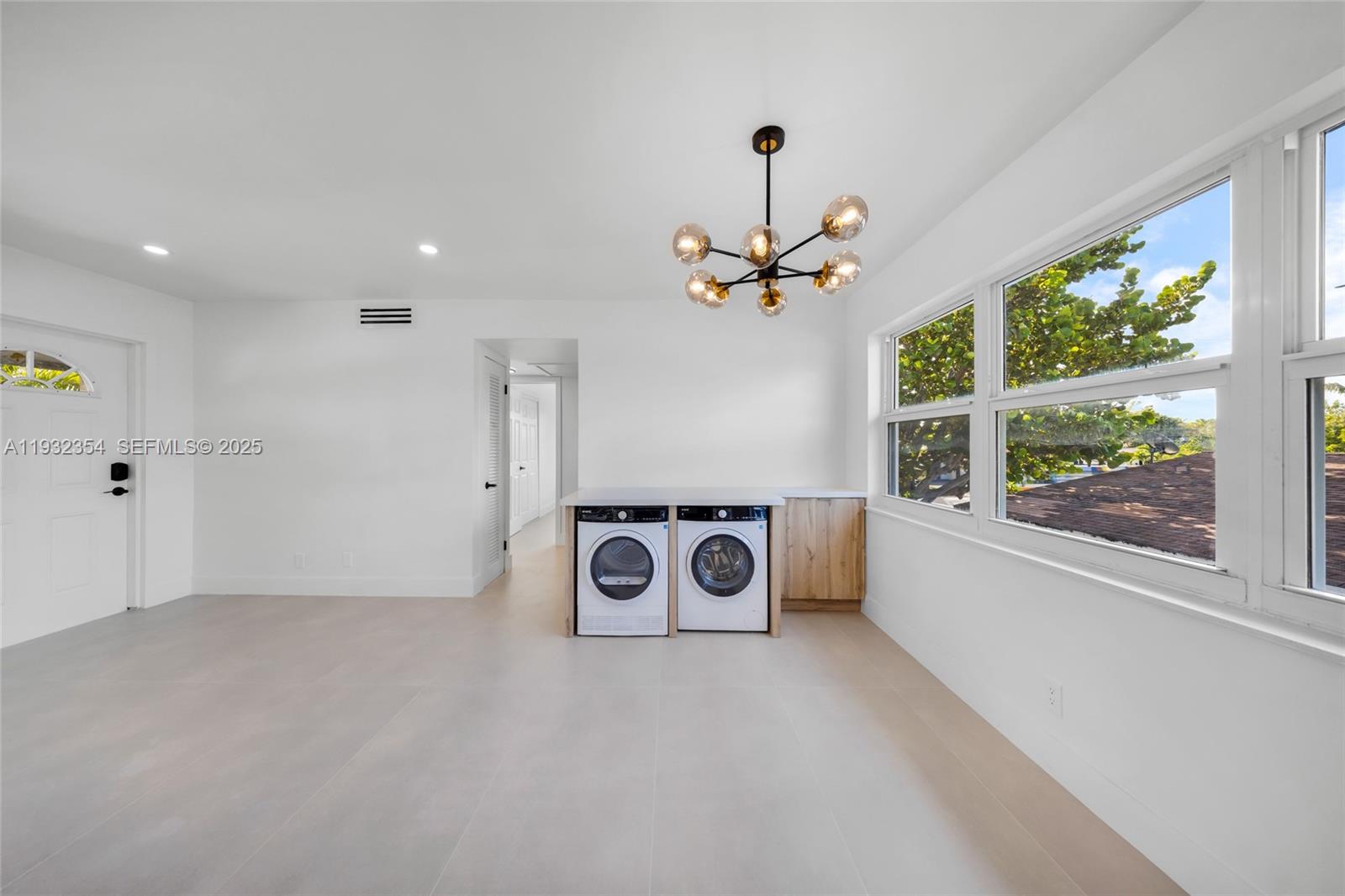 CORAL RIDGE ISLES - Residential Lease