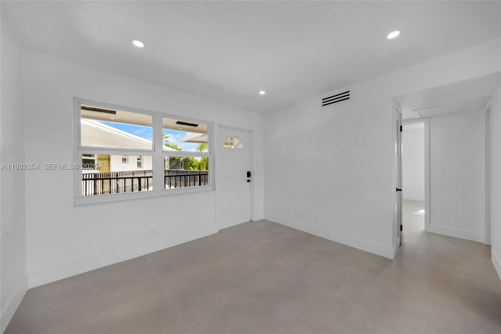 CORAL RIDGE ISLES - Residential Lease