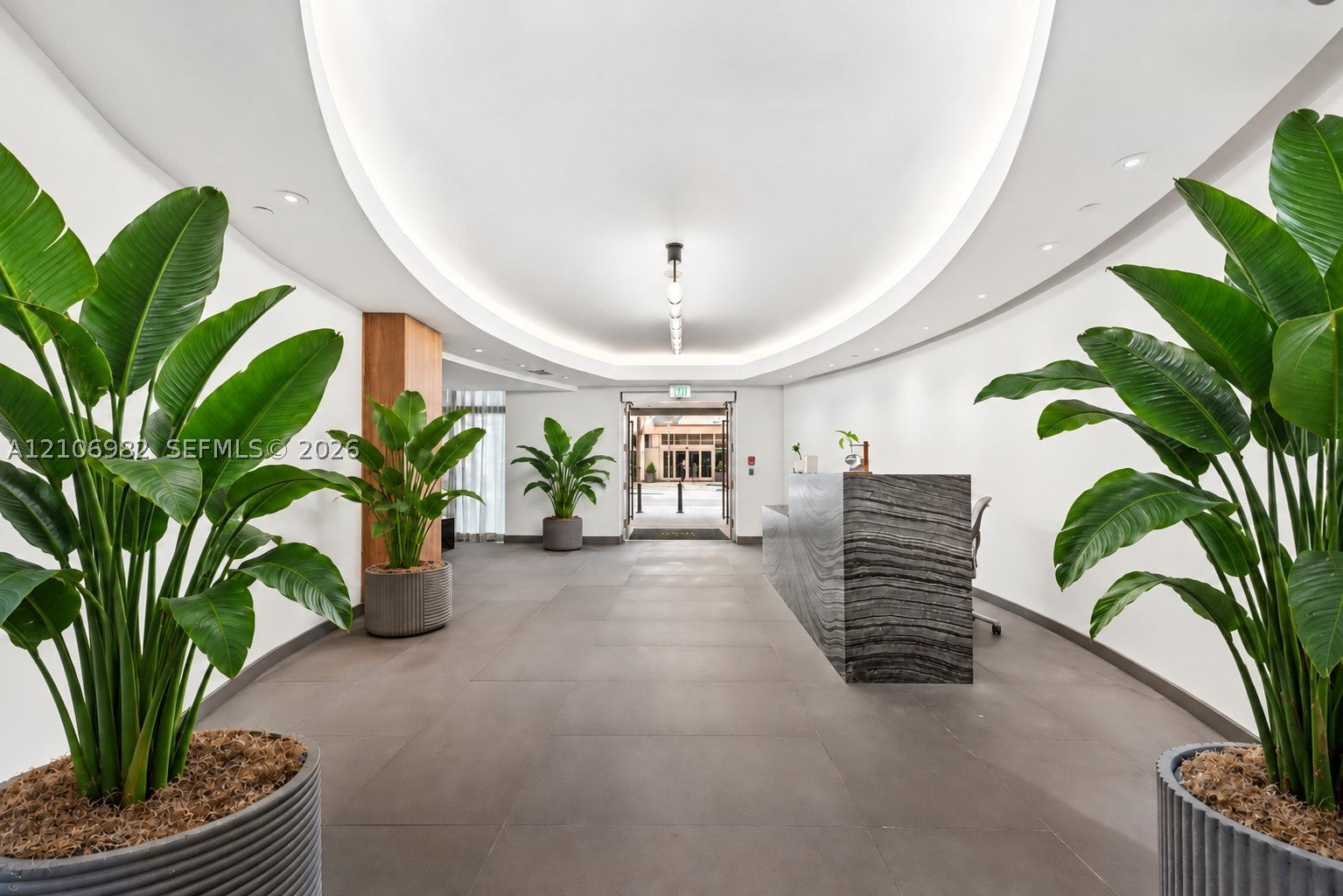 1680 Michigan Ave 919