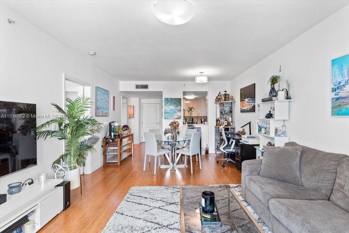 VUE AT BRICKELL CONDO - Residential