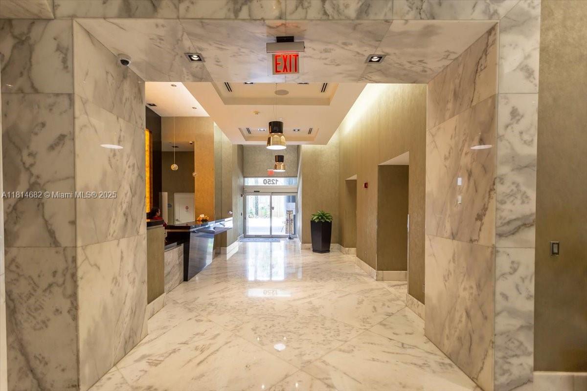 VUE AT BRICKELL CONDO - Residential