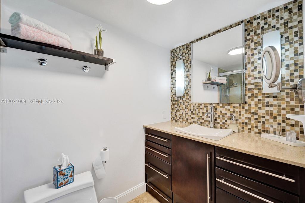 MEADOWBROOK LAKES CONDO - Residential