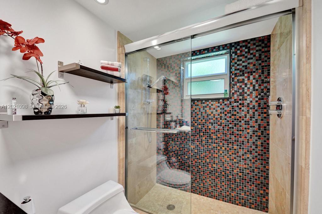 MEADOWBROOK LAKES CONDO - Residential