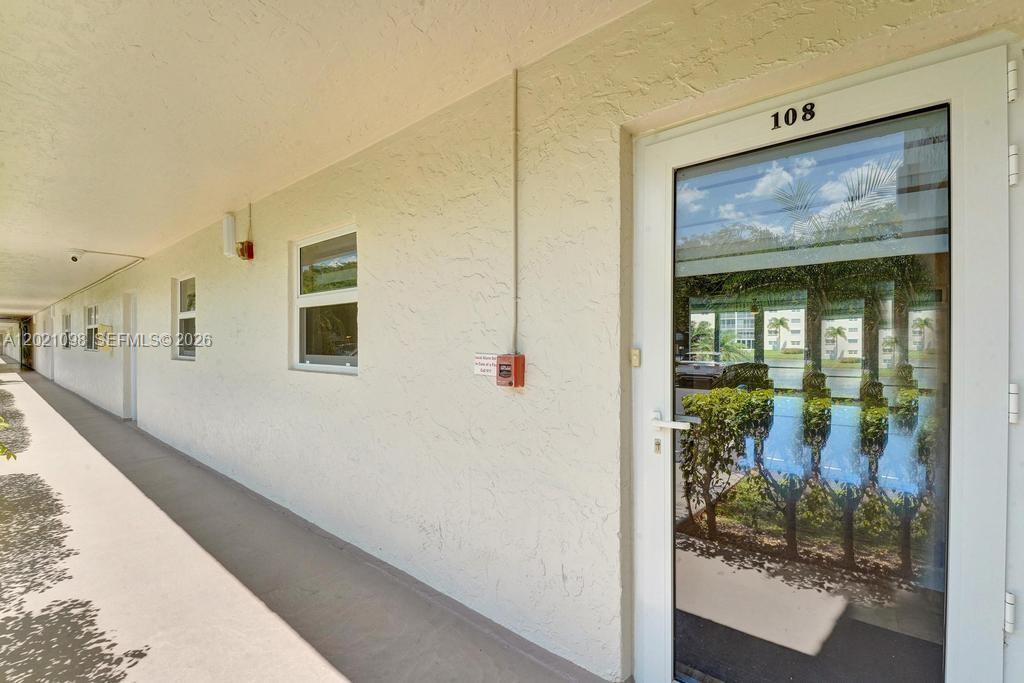 MEADOWBROOK LAKES CONDO - Residential